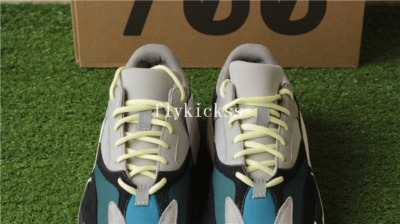 Adidas Kanye West Yeezy Wave Runner 700 Boost